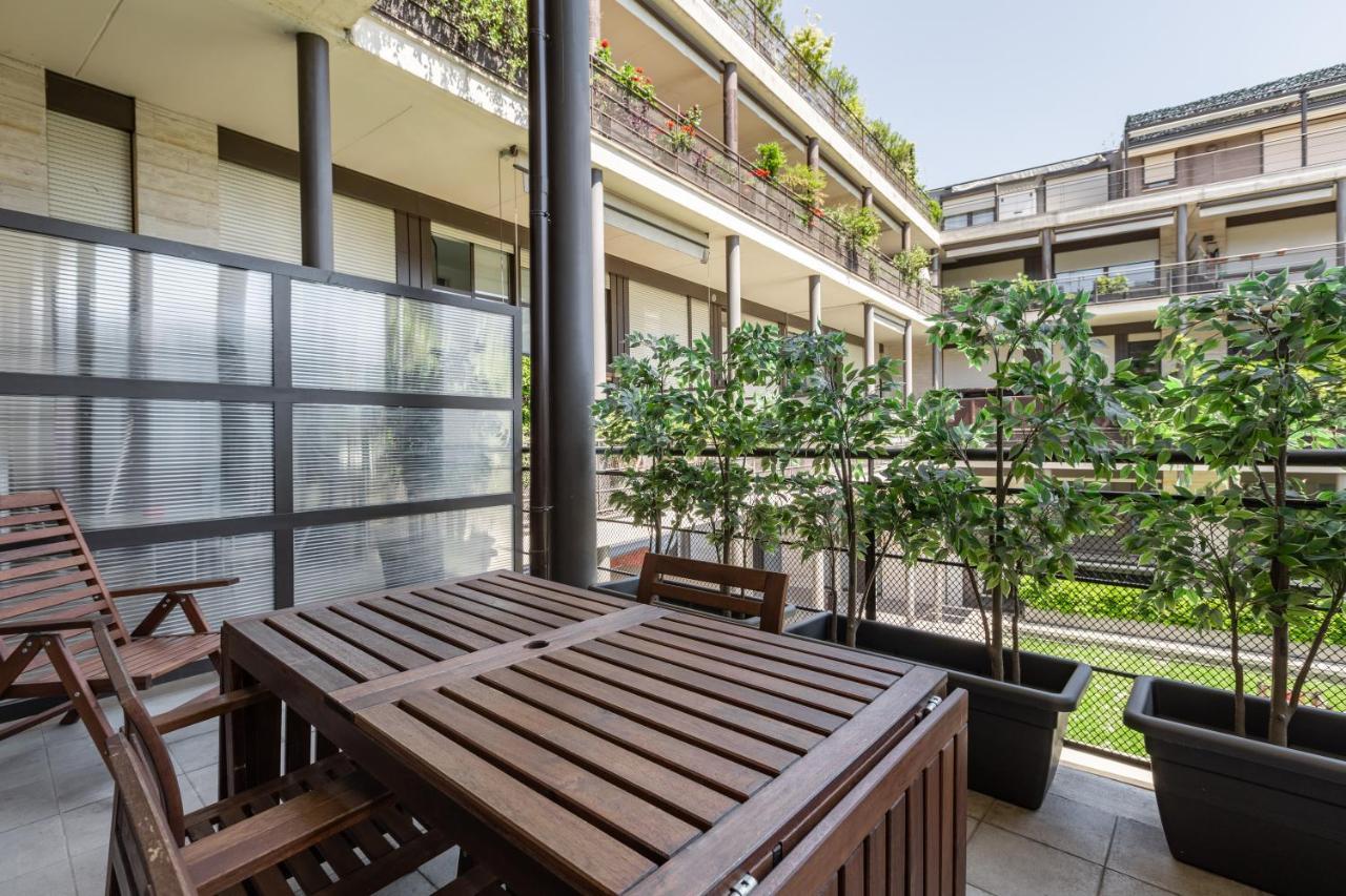 Elegant Loft With Balcony! Milão Exterior foto